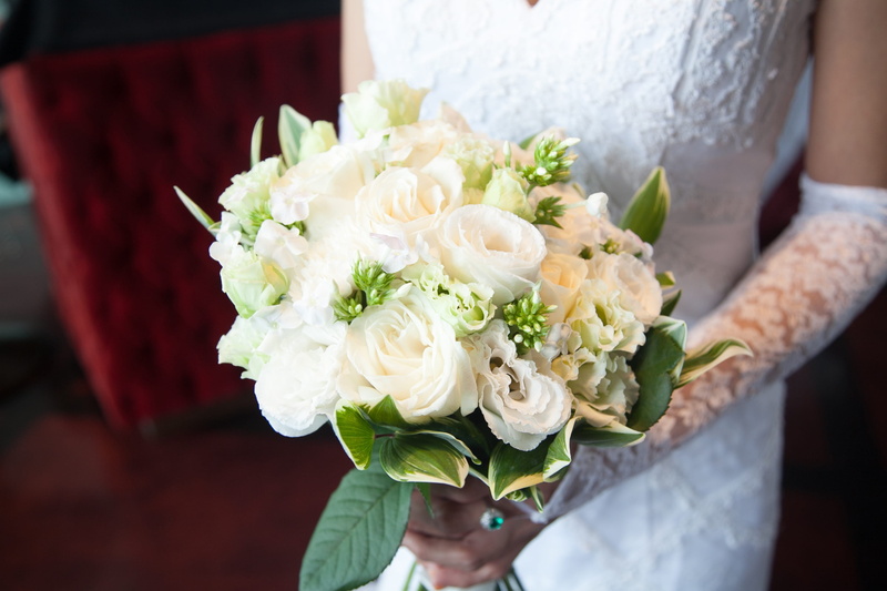 life events, mood, flower head, white, beauty in nature, newlywed, holding, bride, the bride, couple, celebration, event, plant, happiness, in the future