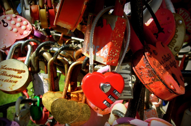 love, focus on foreground, no people, happiness, couple, script, sweethearts, a symbol of loyalty, close-up, choice, variation, lavstori, romance, however