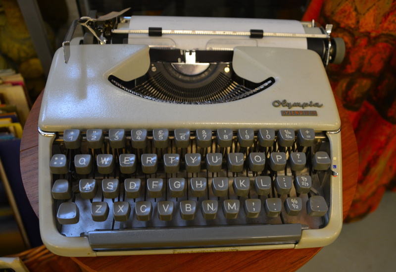 vintage, old, indoors, nostalgia, focus on foreground, keyboard, high angle view, classic, close-up, communication, information, alphabet, no people, machine