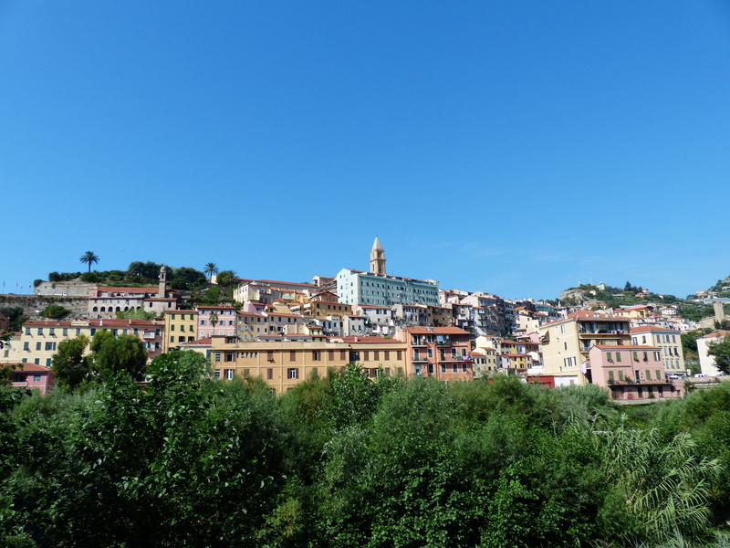 spa, color, growth, border town, houses, italy france, outdoors, Old Town, assorted, sky, clear sky, nature, architecture, copy space, homes, house, plant