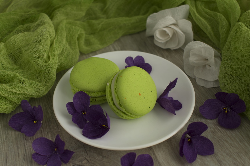 table, food, dessert, temptation, flower head, nature, indulgence, sweet, baking, 5K, violet, still life, no people, high angle view, background, freshness