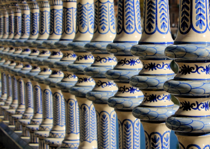 blue, choice, shelf, large group of objects, retail, no people, order, abundance, repetition, retail display, Ceramic, White, Spindles, close-up, indoors