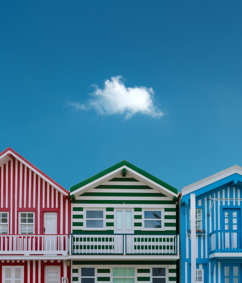 cloudy, copy space, residential district, colourful house, facade, white, tone, trip, travel, row house, building exterior, red, 5K, outdoors, next, built structure