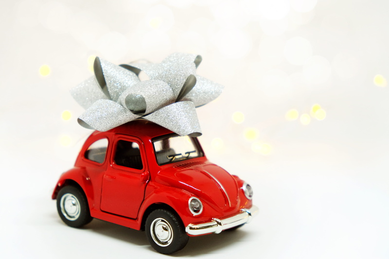 toy, copy space, volkswagen, land vehicle, celebration, emotion, scale, 4K, holiday, gray, gift, nature, toy car, miniature, people, studio shot, beetle