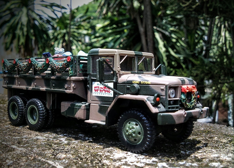 motor vehicle, focus on foreground, diecast, military, 1080P, car, pick-up truck, nature, land, transportation, travel, land vehicle, tree, day, outdoors