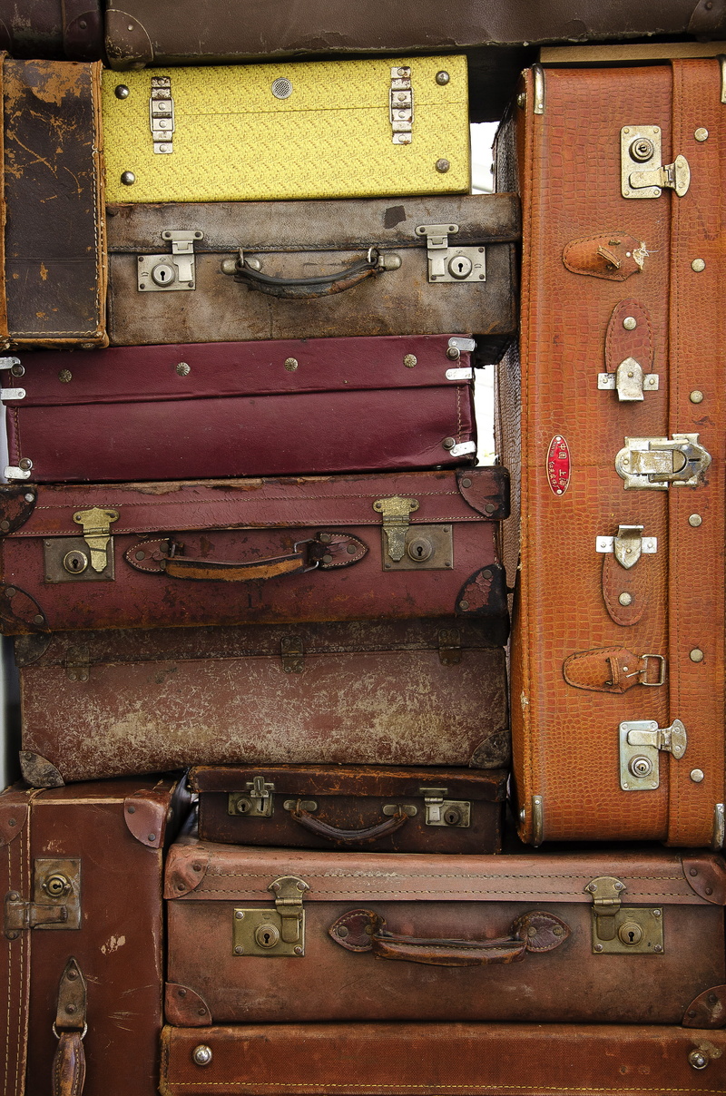 container, close-up, latch, wood - material, retro, still life, metal, box, brown, vintage, closed, day, 4K, old, travel, no people, indoors, handle, suitcase