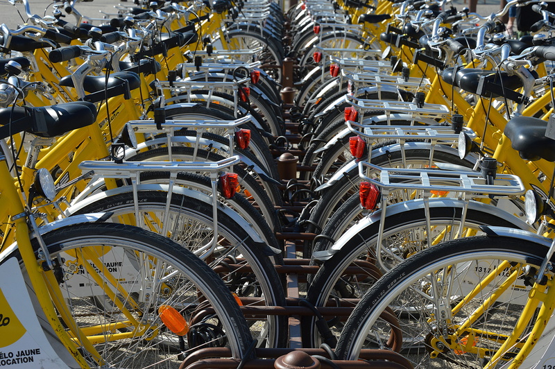 stationary, transport, metal, parking lot, wheel, promenade, urban, full frame, high angle view, outdoors, in a row, bike, side by side, pedals, bicycle