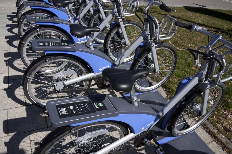bicycle, ecologically, day, mobile, wheel, city, land vehicle, electro, handlebar, service, blue, 4K, sunlight, bike, parking, rent, motorcycle, traffic