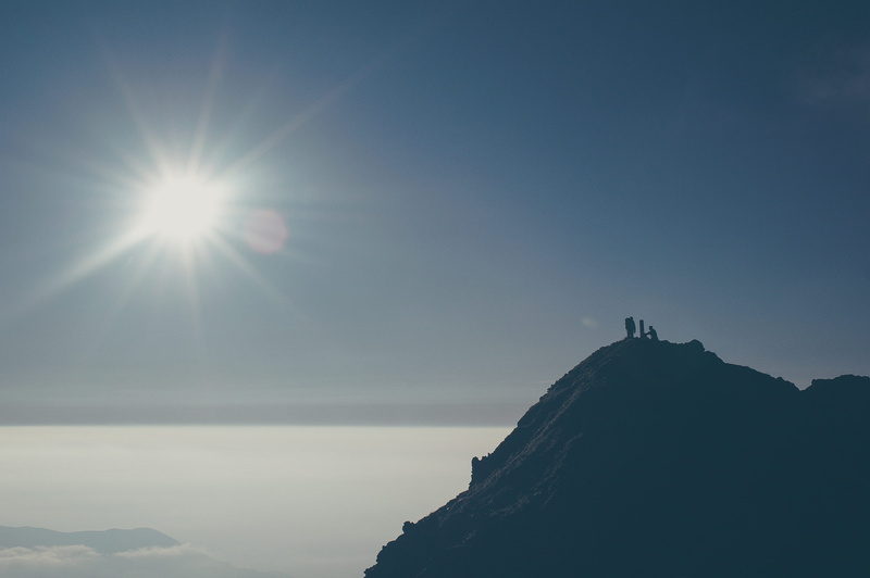 rock, hiking, idyllic, sunlight, no people, sun, sunbeam, 4K, non-urban scene, mountain, nature, sunrise, bright, day, beauty in nature, mountain peak