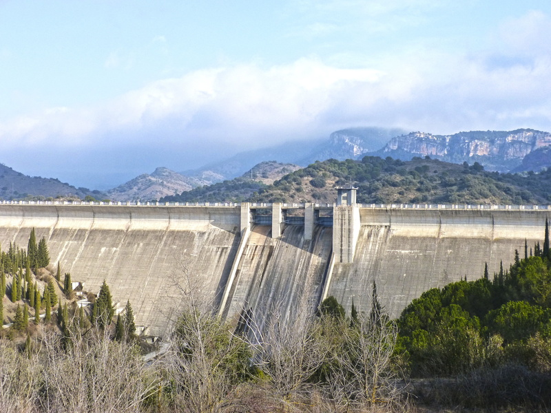 environment, renewable energy, water conservation, reservoir, built structure, power in nature, mountain range, hydroelectric power, sky, marsh, cloud - sky