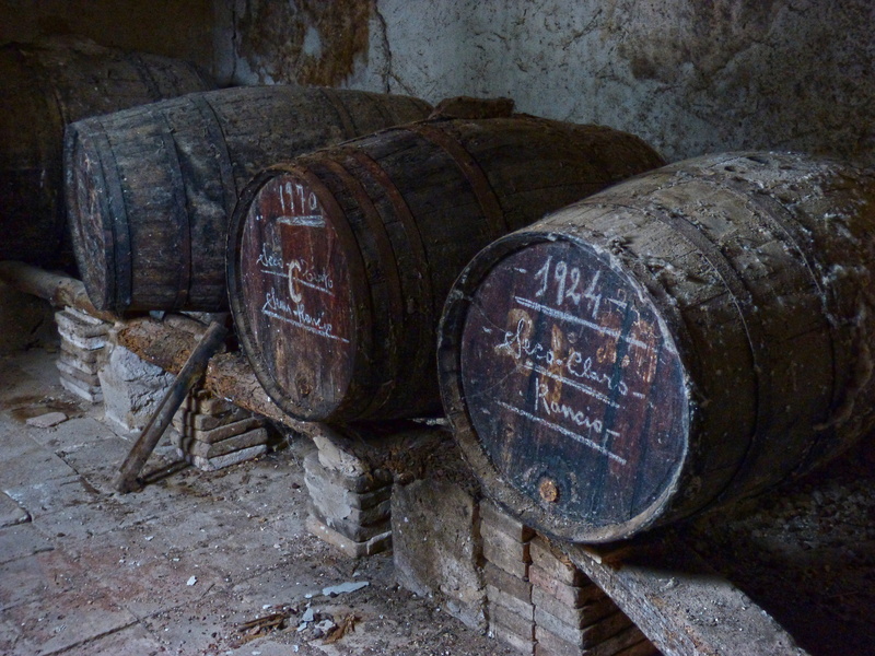 Casks, indoors, no people, wine cellar, Priorat, alcohol, cylinder, Ageing Of Wine, wine cask, rancio wine, drink, wood - material, barrel, Winery, container