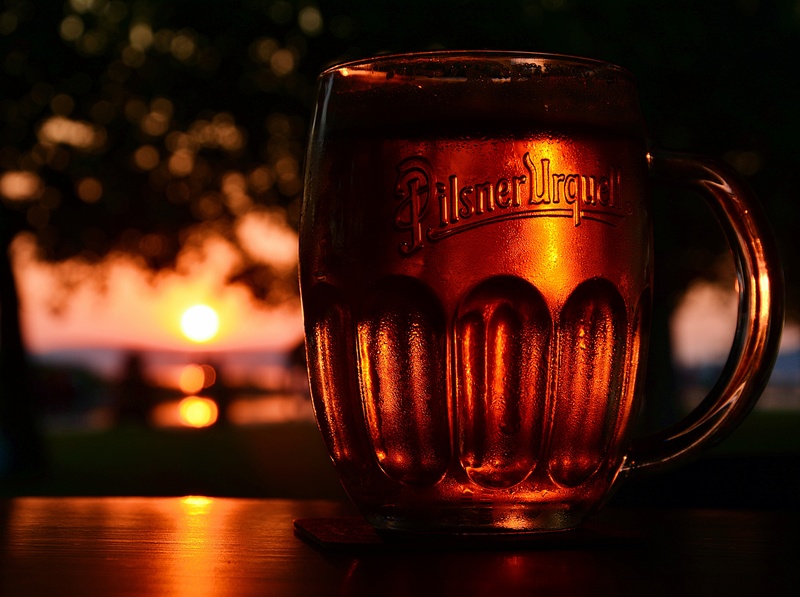alcohol, drinking glass, no people, table, refreshment, food and drink, pilsner, 5K, cup, indoors, beer - alcohol, focus on foreground, drink, household equipment