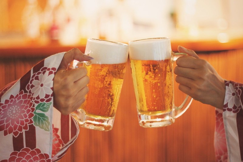 oktoberfest, beer Glass, alcohol, person, glass, bavaria, togetherness, indoors, beer - Alcohol, drinking, pub, human hand, human body part, celebratory toast