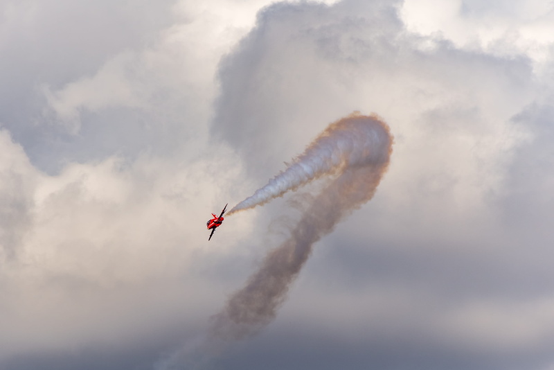 4K, smoke, transportation, no people, red arrows, fighter plane, riat, raf red arrows, united kingdom, nature, on the move, bae systems hawk t1/t1a, dramatic clouds