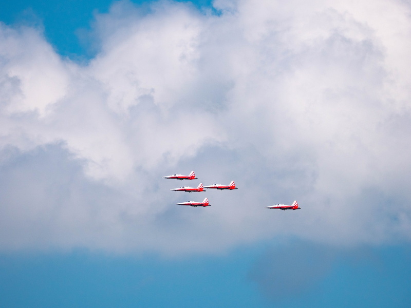 airline, patrouille, air force, motion, cloudy, blue, suisse, aerospace industry, formation flying, 5K, no people, aerobatics, plane, patrouillesuisse