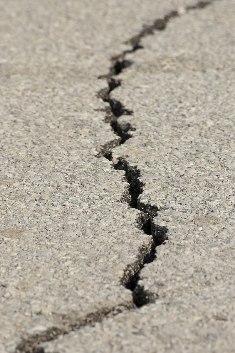 closeup, high angle view, earthquake, fracture, pattern, black color, selective focus, sand, day, rough, split, asphalt, backgrounds, full frame, gray