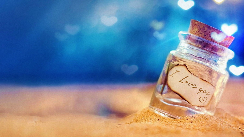 glass - material, text, close-up, communication, finance, motion, number, capital letter, focus on foreground, 1080P, bottle, airtight, indoors, label