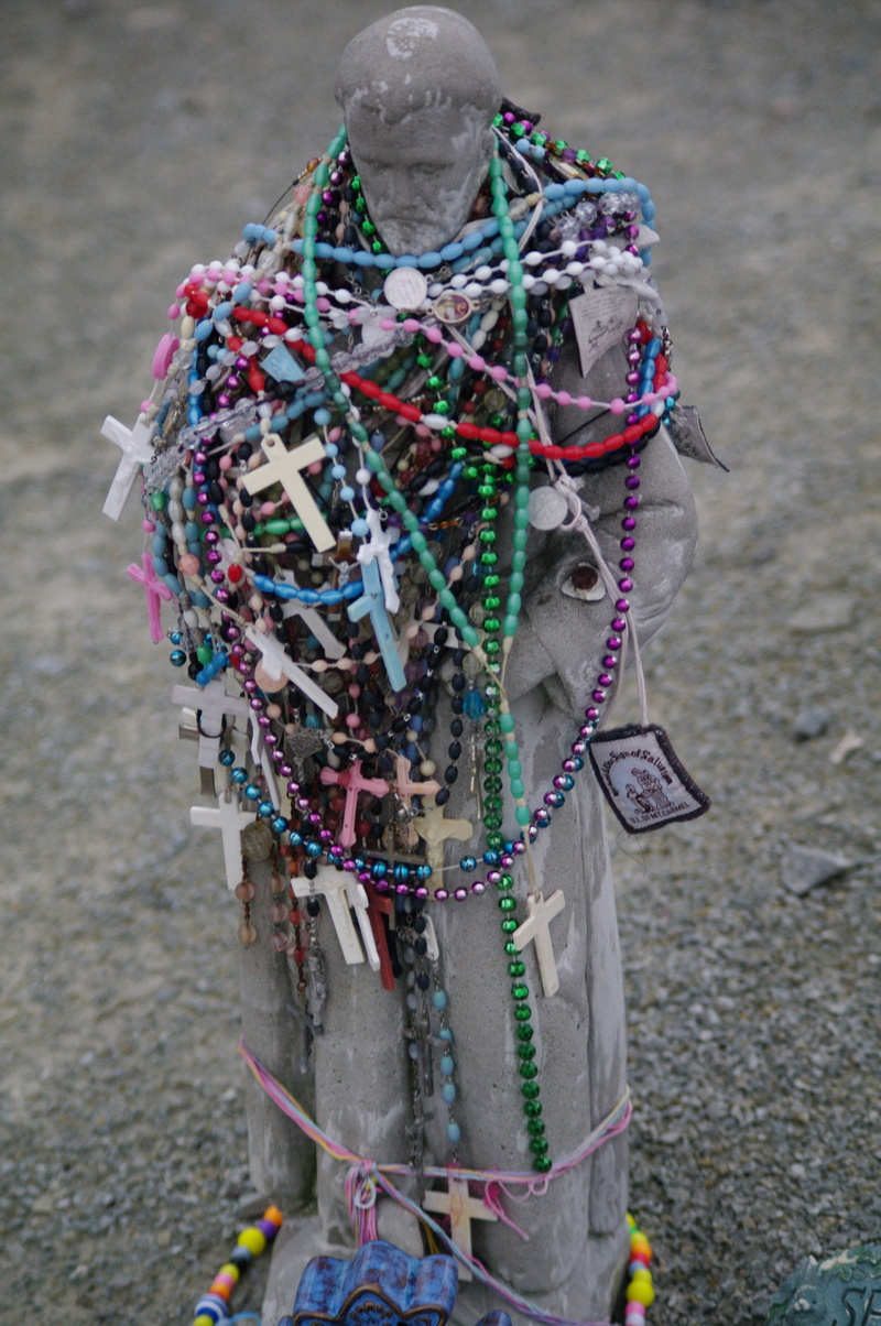 city, scalpel, standing, september 11, rosaries, statue, costume, 4K, festival, spirituality, street, focus on foreground, day, tied up, religion, rear view