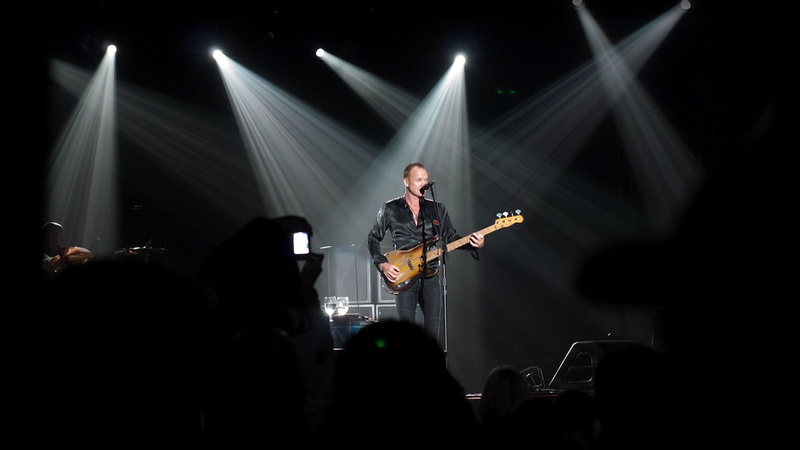 string instrument, stage - Performance Space, plucking an instrument, enjoyment, crowd, black, pop Musician, music, arts And Entertainment, guitar, singing