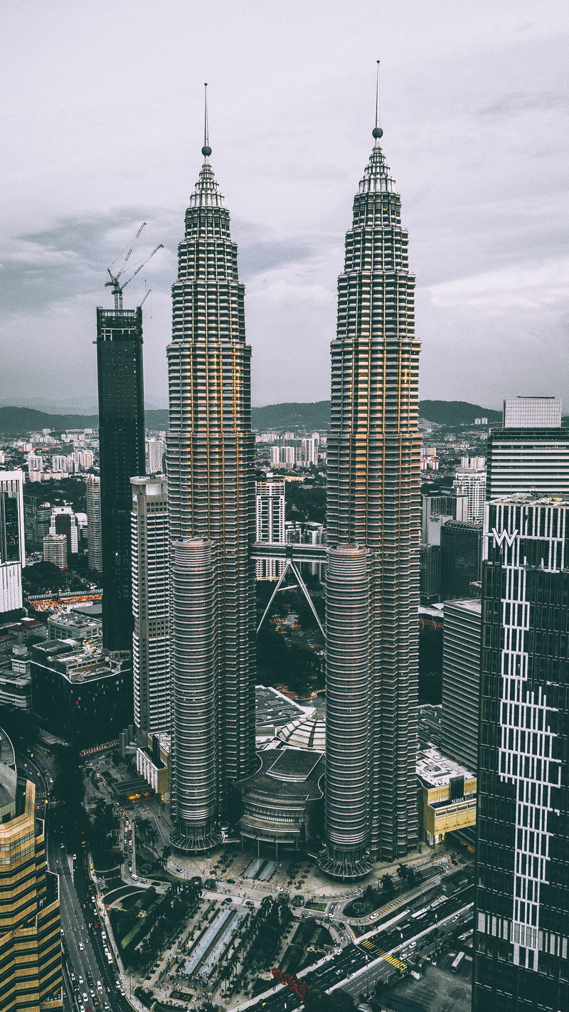 office, modern, skyscraper, financial district, built structure, tall - high, petronas, sky, twin, travel destinations, office building exterior, nature