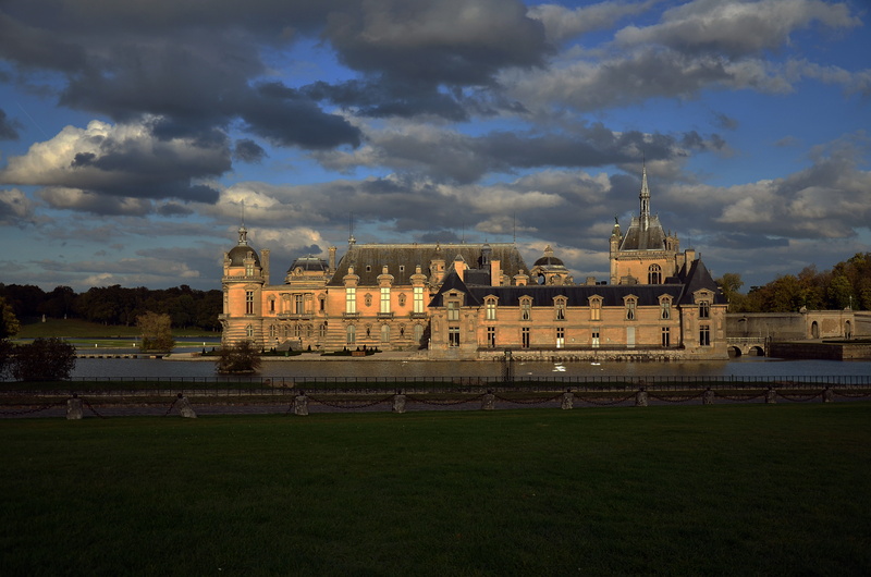 travel destinations, castle of chantilly, great conde, france, history, building, pond, palace, renaissance, outdoors, building exterior, 4K, chantilly