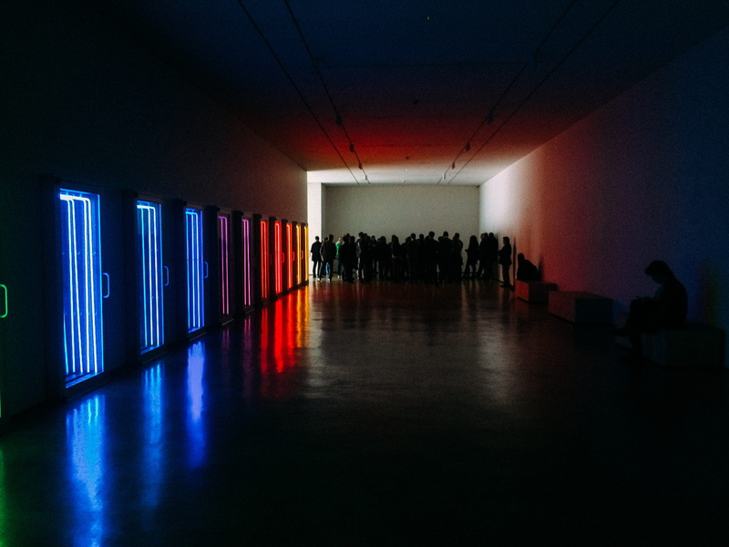 silhouette, corpartes, domestic room, reflection, 2K, indoors, corridor, group of people, lighting equipment, las condes, chile, multi colored, light