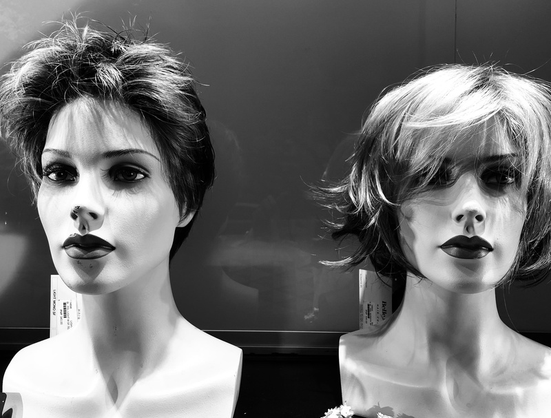 mannequin, young adult, real people, headshot, calle del conde de peñalver, beautiful woman, hair, representation, human representation, human face, hairstyle