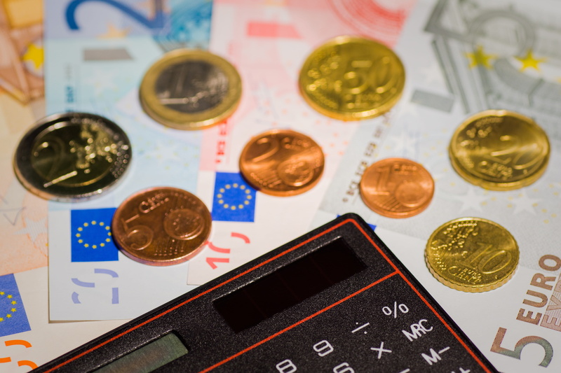 paper currency, close, bills, number, debt, bank note, turned, wealth, 5K, paper money, banknote, large group of objects, dollar bill, coin, macro, still life