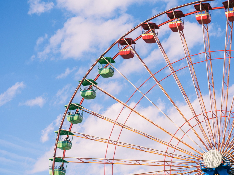 4K, entertainment, blue, white, cloud - sky, traveling Carnival, leisure Activity, recreational Pursuit, spinning, multi Colored, fairground, ferris, motion