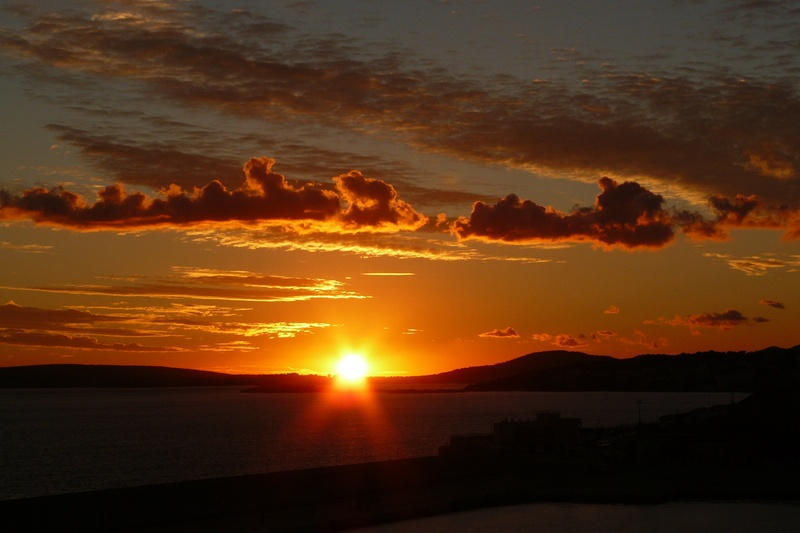 rest light, cloud - sky, dusk, orange Color, sky, still, coast, landscape, evening, atmosphere, sunlight, mountain, mirroring, sunrise - Dawn, romantic sky