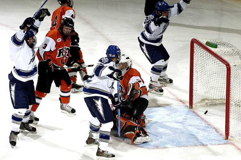 goaltender, goalkeeper, ice, skate, sticks, team, protective sportswear, competition, clothing, game, playing, ice hockey stick, warm clothing, group of people