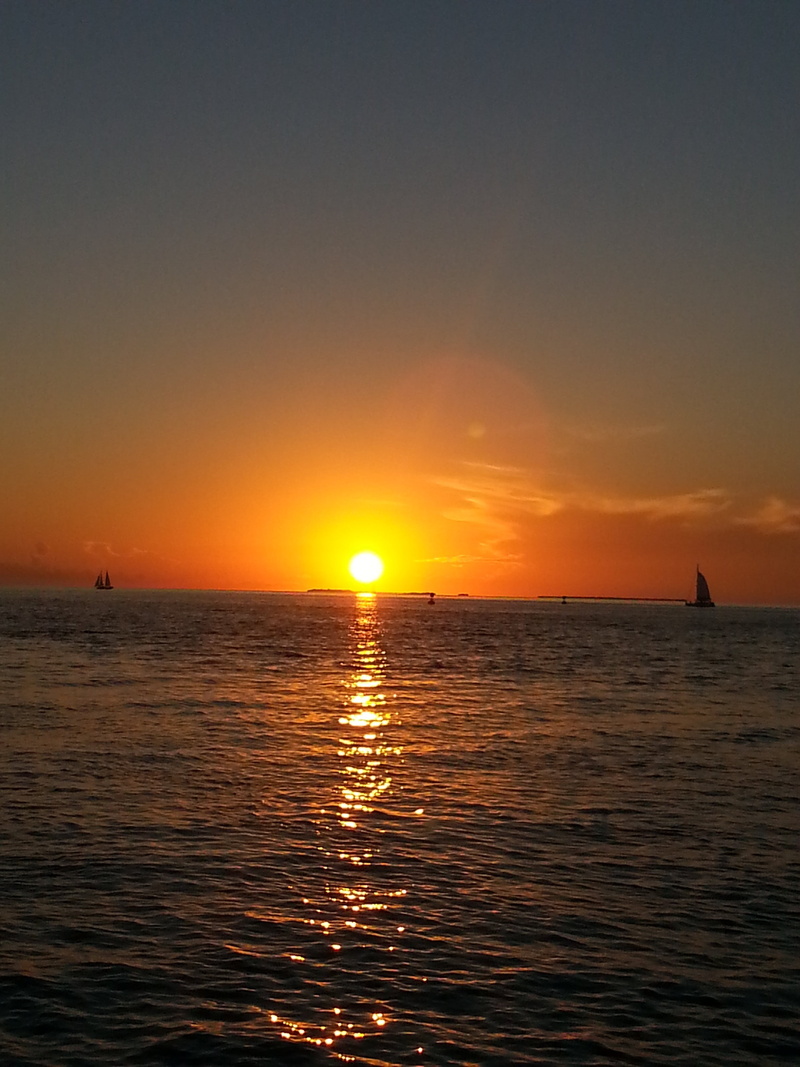 sunlight, non-urban scene, key west, idyllic, vacation, tropical, horizon over water, boats, tranquil scene, tranquil, beauty in nature, ocean, sun, golden