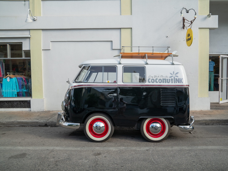 motor vehicle, 5K, classic car, wheel, car, florida, architecture, transportation, travel, day, window, stationary, outdoors, land vehicle, united states