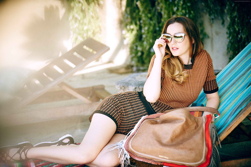 smiling, 2K, emotion, one person, women, actress, portrait, positive emotion, adult, wireless technology, beauty, long hair, leisure activity, sitting