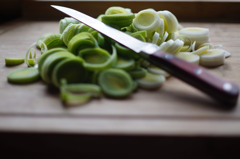 chopped, wellbeing, food and drink, close-up, kitchen knife, vegetables, wooden cutlery, studio shot, onion, no people, raw food, healthy eating, sliced