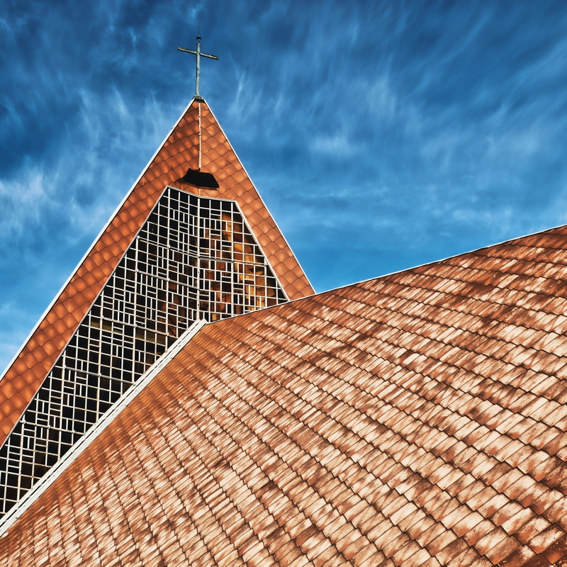 building, cloud - sky, bell tower, roof, history, stained glass, christianity, shape, low angle view, contrast, blue, belief, cross, day, sky, window, 2K
