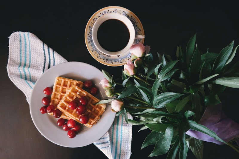 healthy, still life, delicious, 4K, mug, tea, cherries, plate, wood, breakfast, flowers, indoors, ready-to-eat, coffee drink, drink, napkin, waffles, cup of coffee
