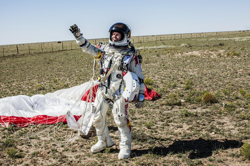 athlete, red bull, flight, red bull stratos, space, 2K, landing, Felix Baumgartner