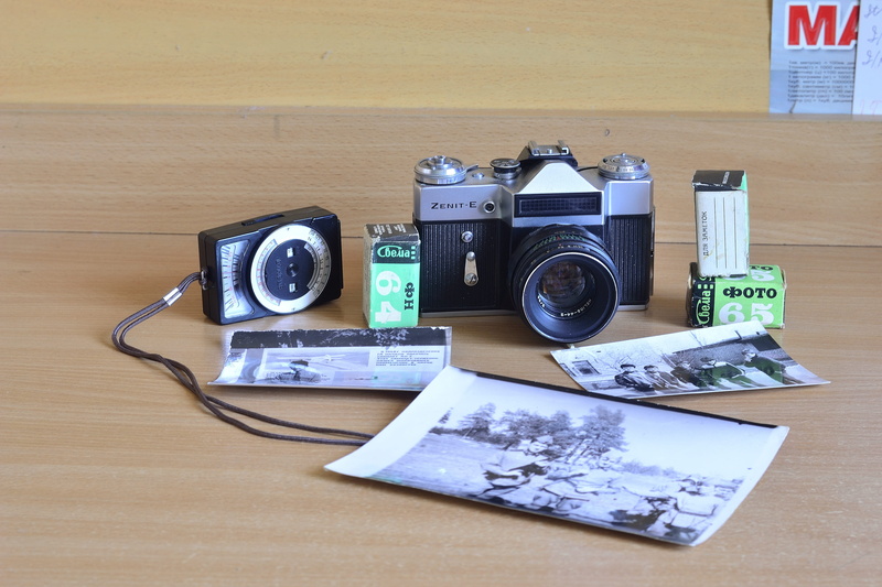 wood - material, group of objects, indoors, zenith, retro styled, large group of objects, lens, camera, text, still life, close-up, equipment, no people