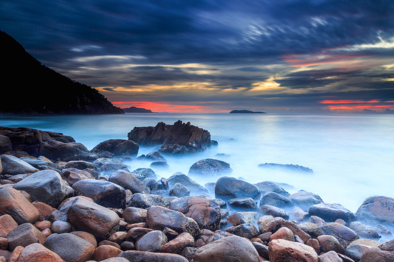 Zenith Beach, 5K, body, smoking, water, Rocks, mountain, near, 4K, Nelson Bay