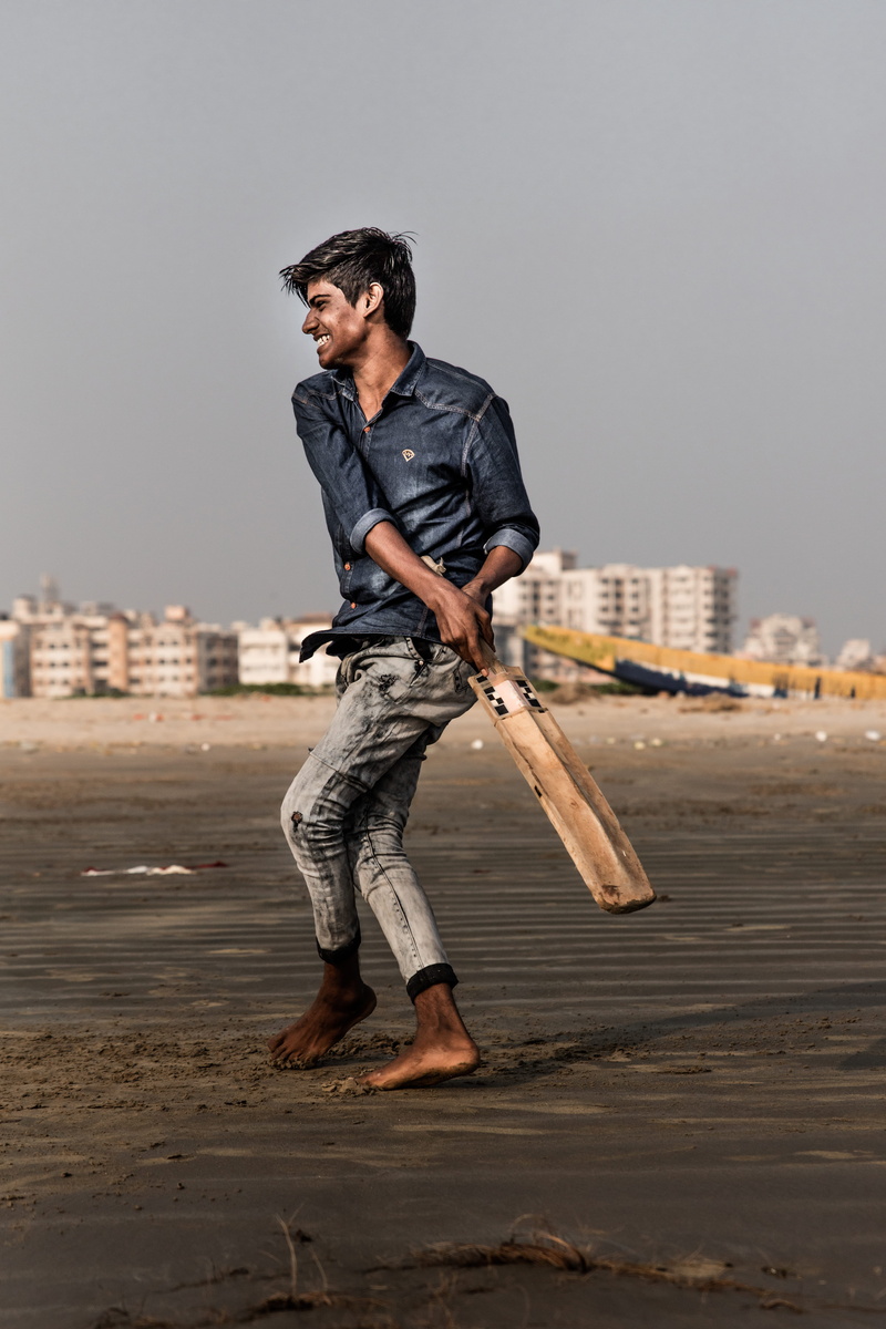 8K, photo, clothing, side view, aggression, bat, holding, standing, cricket, barefoot, one person, real people, human, full length, people, photography