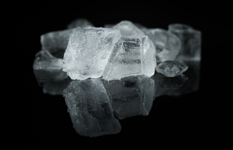 melting, stone - object, crystal, quartz, 4K, rock - object, rock, mineral, nature, macro, healthcare and medicine, ice, dark, solid, translucent, purity