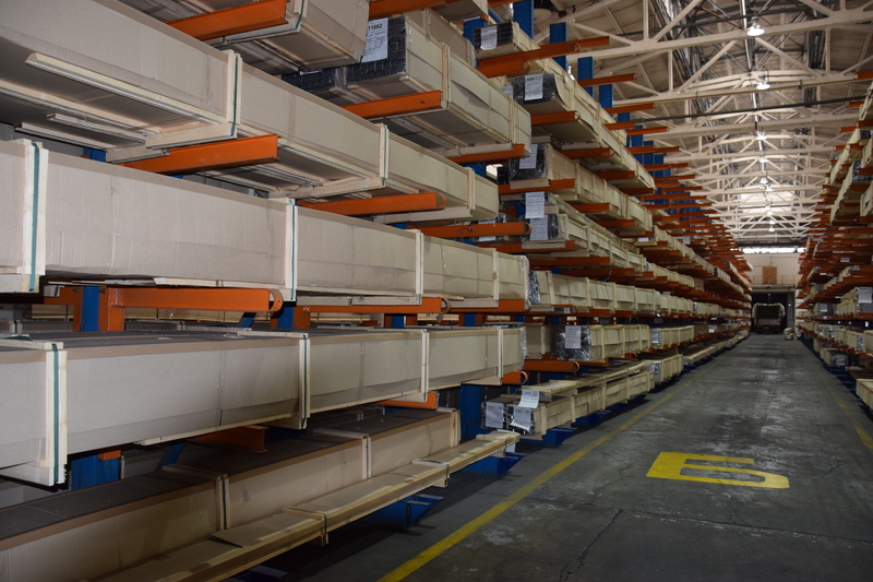 metallurgy, domestic room, no people, aluminium, order, shelf, storage, 5K, built structure, stock, stan, storage compartment, indoors, in a row, illuminated