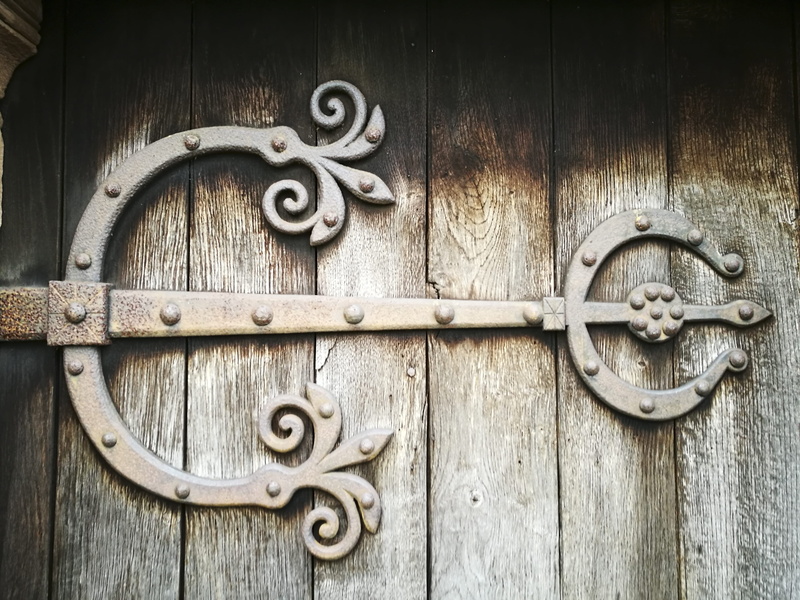 detail, studs, metal, 4K, handle, church, entrance, wood - material, rusty, stud, gray, protection, pattern, textured, close-up, bolt, england, emblem
