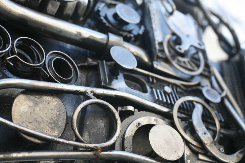 close-up, no people, silver colored, iron, focus on foreground, machine, large group of objects, decor, day, engine, mechanics, the past, connection, shape
