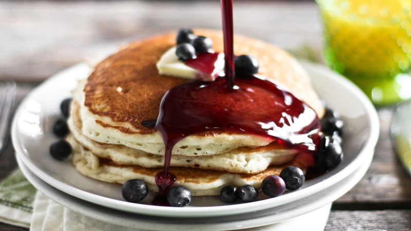 healthy eating, pastry, bilberry, dessert, table, indoors, slice, strawberry, cream, preserves, blueberries, refreshment, food, bakery, gourmet, temptation