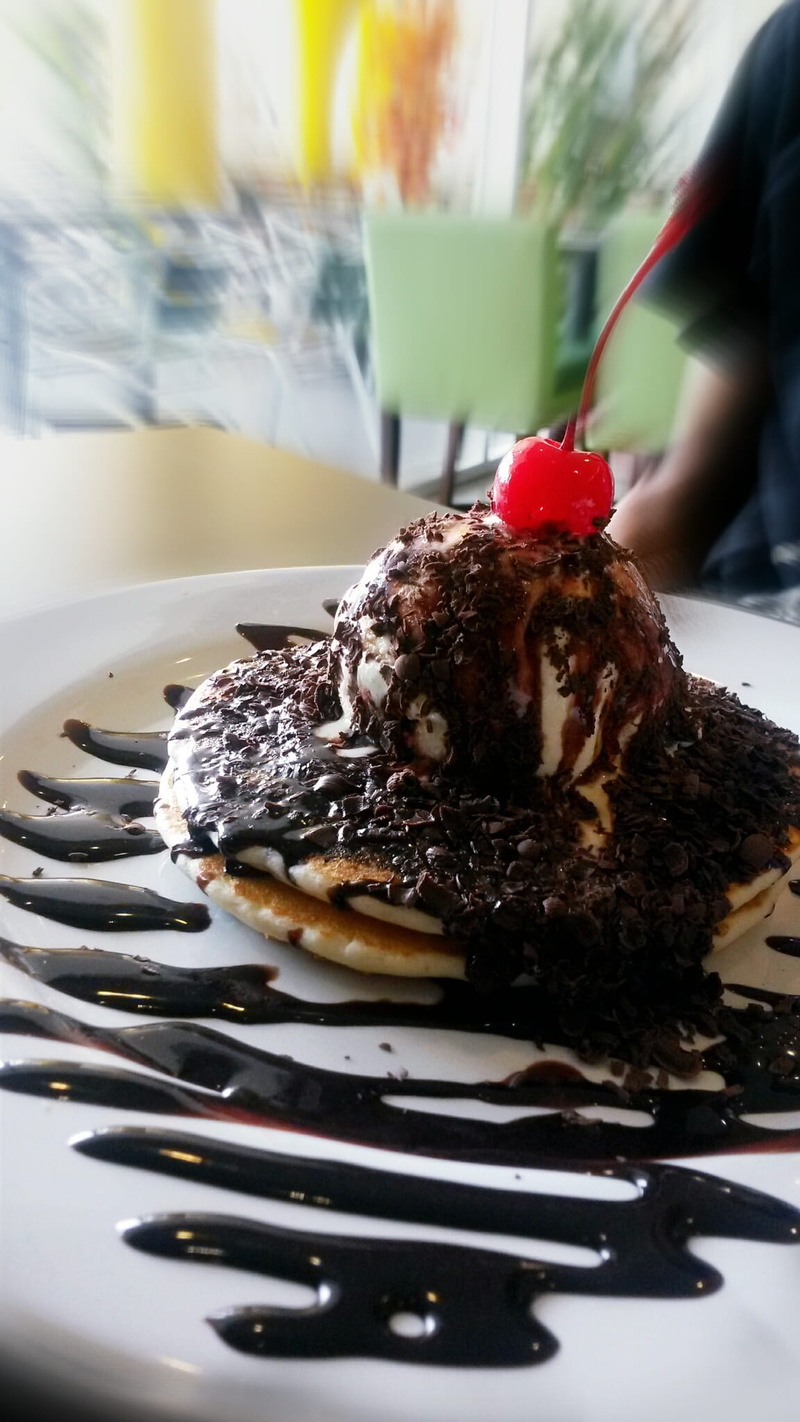 syrup, tasty, top, ceramic, cuisine, cake, delicious, sweet Food, serving size, cherry, unhealthy eating, indulgence, ready-to-eat, Dessert, chocolate Cake