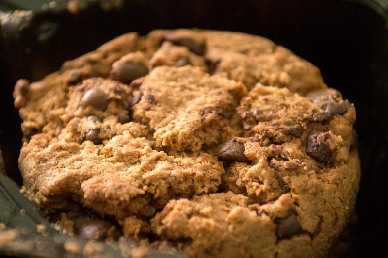 chocolate chip cookie, breakfast, indoors, eat, dessert, cookie, sweet, pastries, raisin, wellbeing, kecks, 4K, food and drink, ready-to-eat, chocolate chips