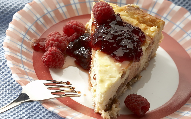 white, pie, baked, cream, tart - dessert, plate, food and drink, temptation, sweet, slice, fork, bakery, syrup, eating utensil, close-up, raspberry, chocolate