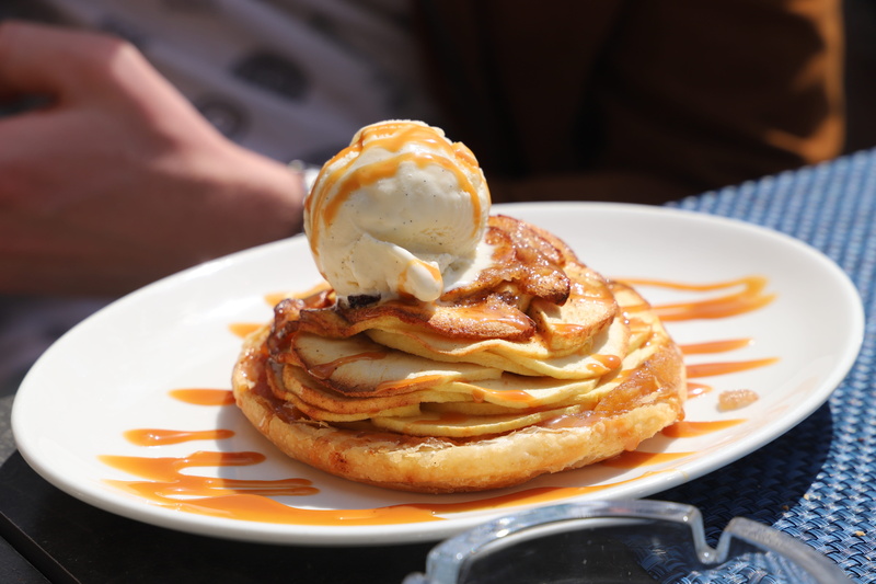 pastries, temptation, ready-to-eat, close-up, cannes, epicure, food, pancake, cream, no person, food and drink, syrup, tarte aux pommes, finger, indoors